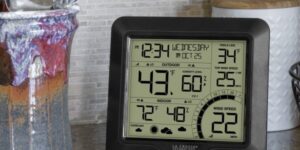 Купите домашнюю метеостанцию с беспроводным датчиком: обзор и настройка