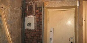 Отделка коридора декоративным камнем: дизайн и инструкция