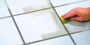 Качественное затирание швов плитки в ванной: пошаговая инструкция